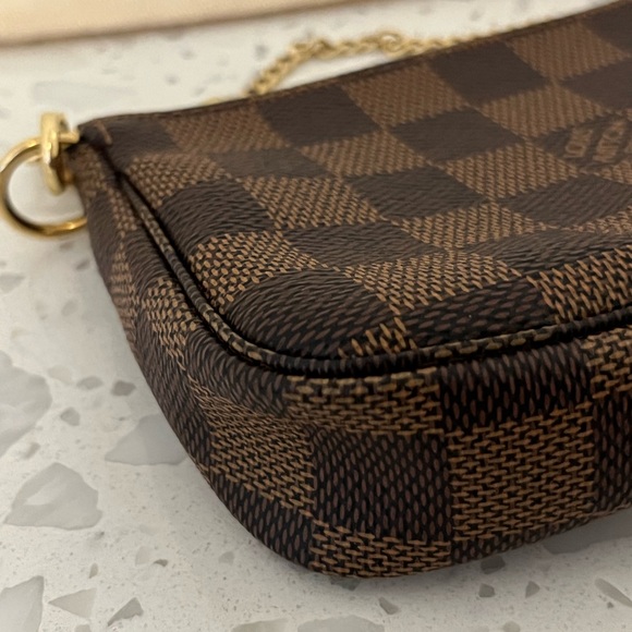 Louis Vuitton Damier Ebene mini pochette - Picture 5 of 14